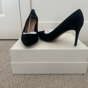 Elegant Black Women's Pumps